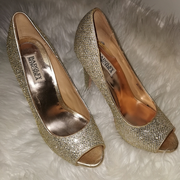 BADGLEY MISCHKA Humbie II pump gold peep toe 9 - Picture 2 of 5